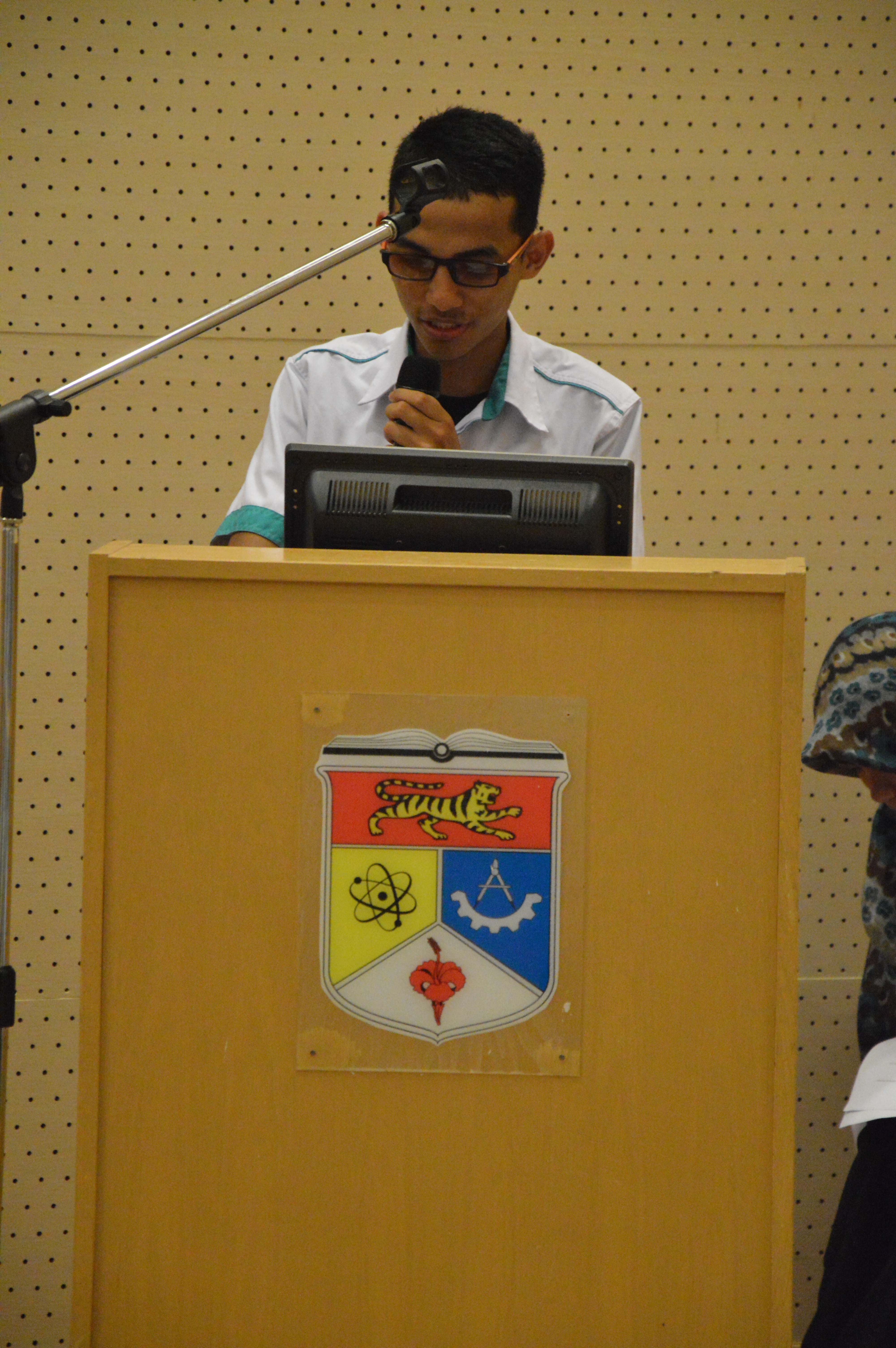 The President of PMFFAR 2013/2014, Mohamad Akmal bin Harun was invited to give a speech