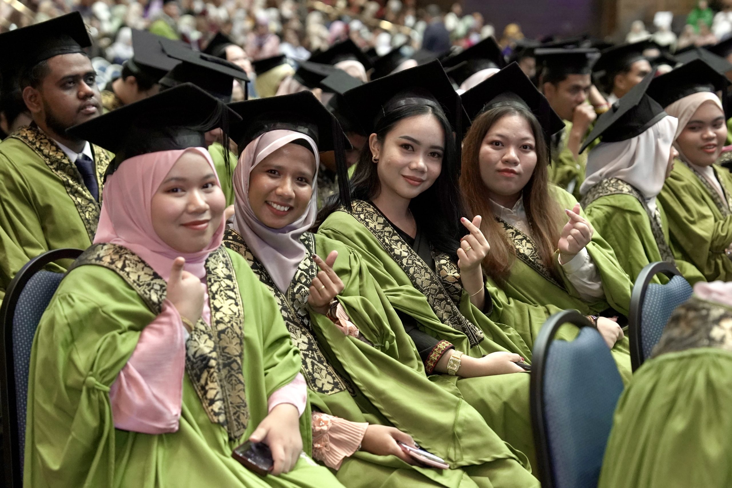 8133AC85-F4EE-4FE5-AF72-D13D3F0248C4_1_201_a