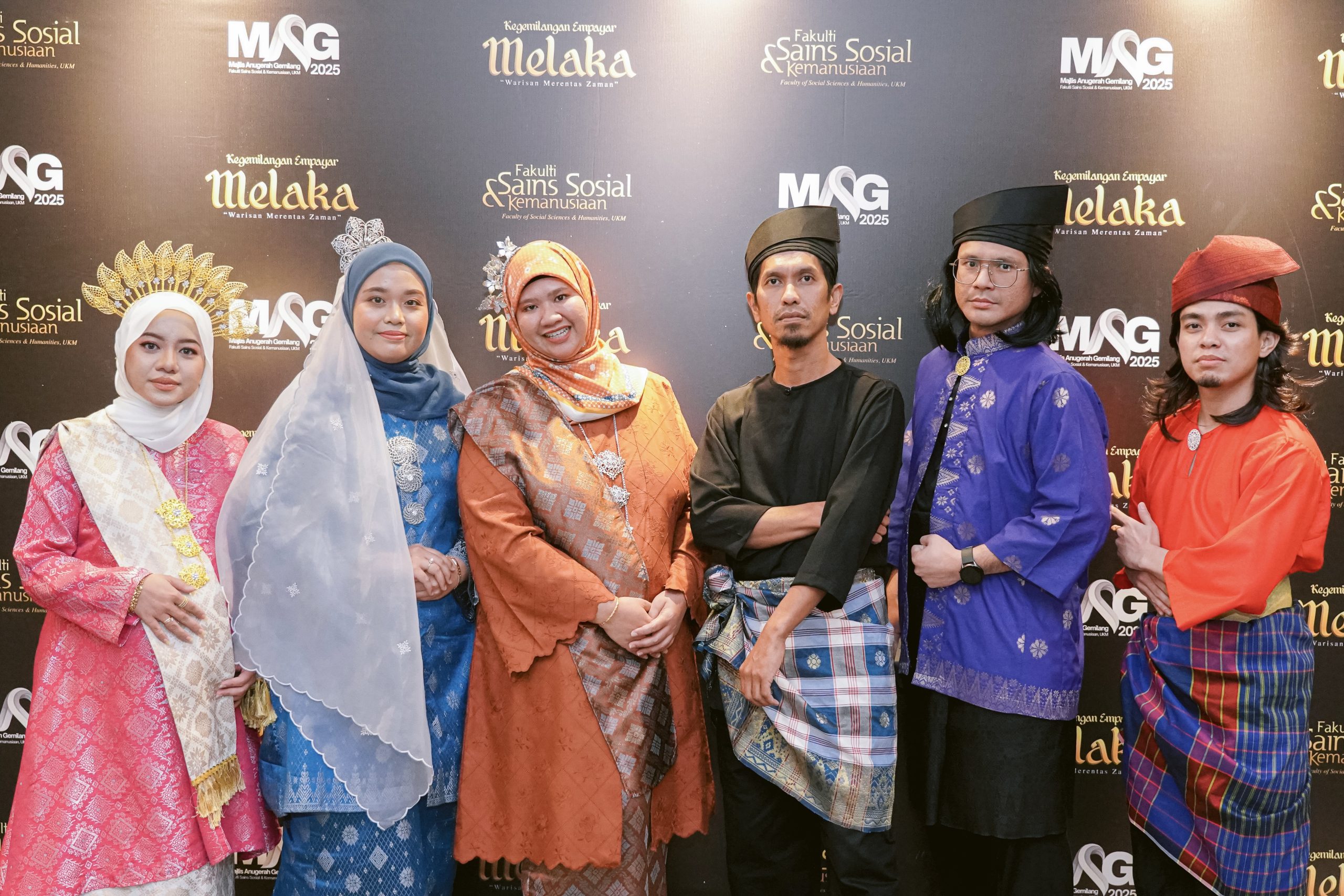 E63B2730-D606-4E5A-B9F7-AF3E95DF8AF3_1_201_a