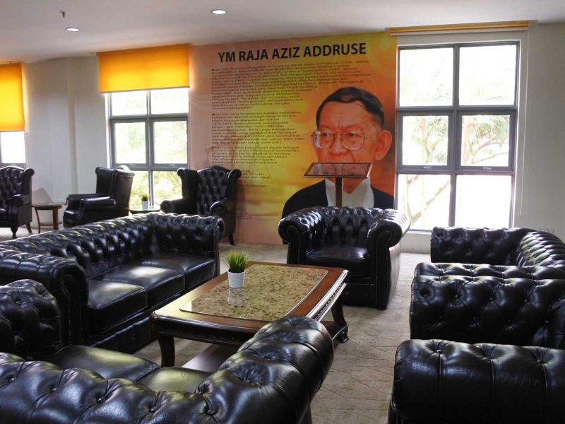 YM Raja Aziz Addruse Meeting Room