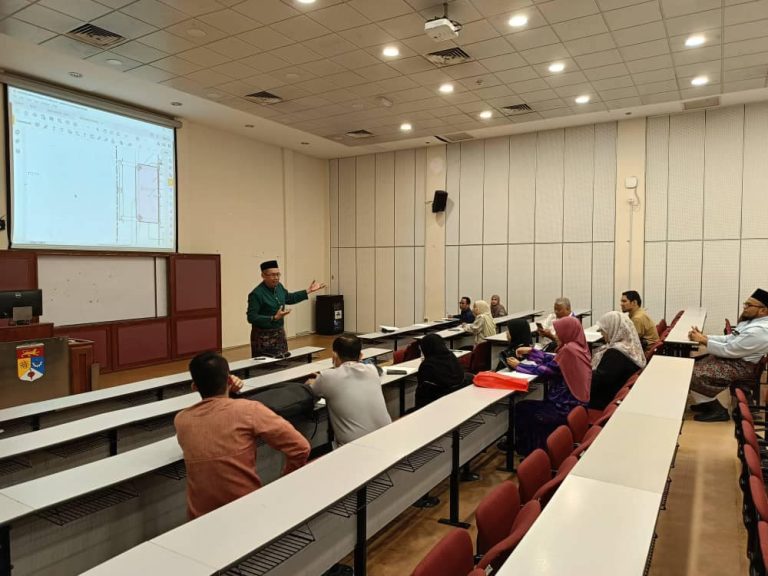 Membincangkan Perjalanan Pengurusan Peperiksaan di Dewan Tun Abdullah Mohd Salleh (DTAMS) pada 25 September 2023 – 1 Oktober 2023 2