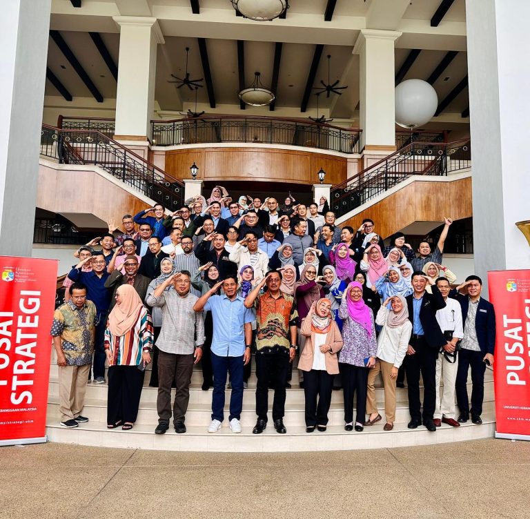 Bengkel Semakan Pencapaian Prestasi KPI Strategik Universiti Penggal Pertama Tahun 2023