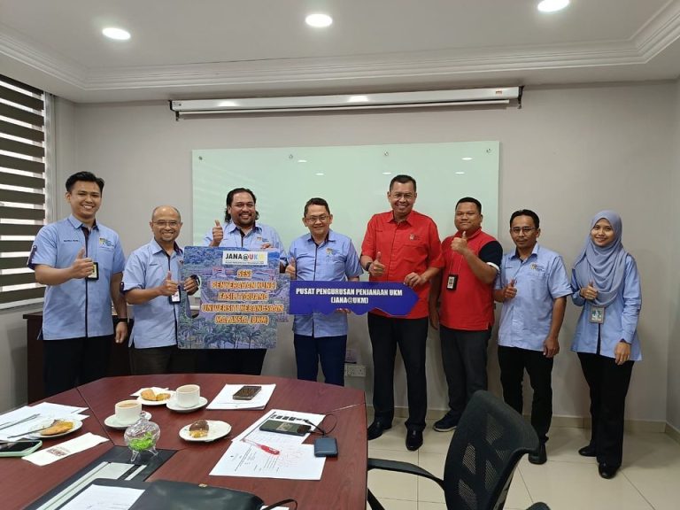 Sesi Penyerahan Pengoperasian Dewan Kuliah 43.101, 43.102 dan 43.103, Kompleks Tun Abdullah Mohd. Salleh (KTAMS)