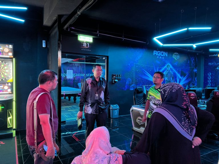 Lawat Periksa ke Arena eSukan, Aras 1, Bangunan Pusanika, UKM