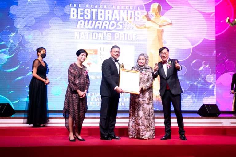 UKM Terima Anugerah “Nation’s Pride” di BrandLaureate BestBrands Awards 2021–2022