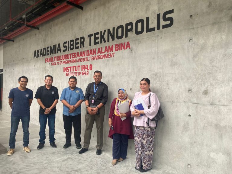 Perbincangan Pembukaan Cafe di Bangunan Akademia Siber Teknopolis UKM