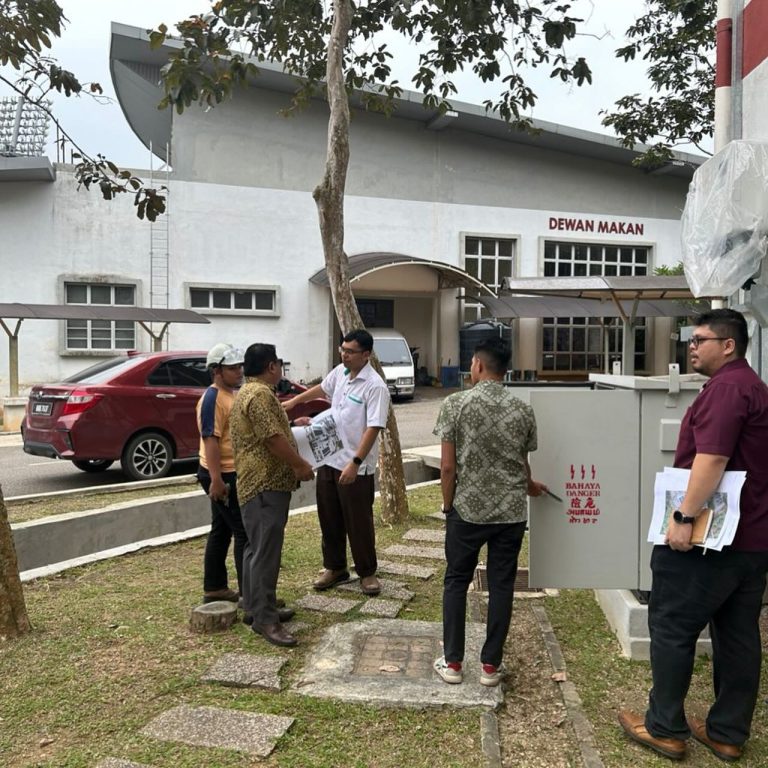Mesyuarat Pemantuan Kemajuan Kerja dan Lawatan Tapak Bagi Projek Perkhidmatan Solar UKM