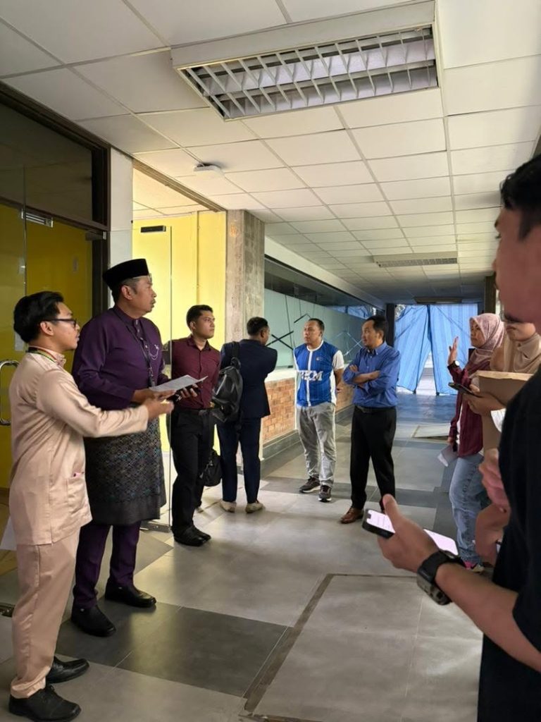 Taklimat dan Lawatan Tapak Bidaan Penjanaan bagi Menjalankan dan Menguruskan Kedai Serbaneka di FEP