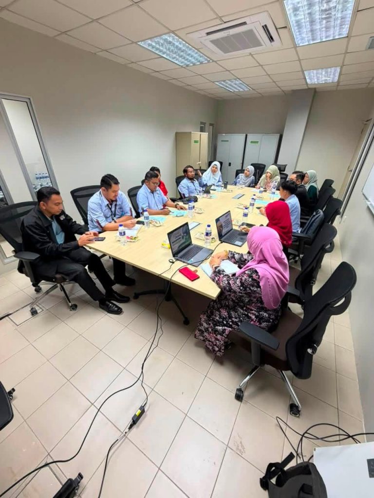 Lawatan Penandaarasan JANA@UKM Ke Pusat Alam Sekitar Pintar (CENSEI), UTeM