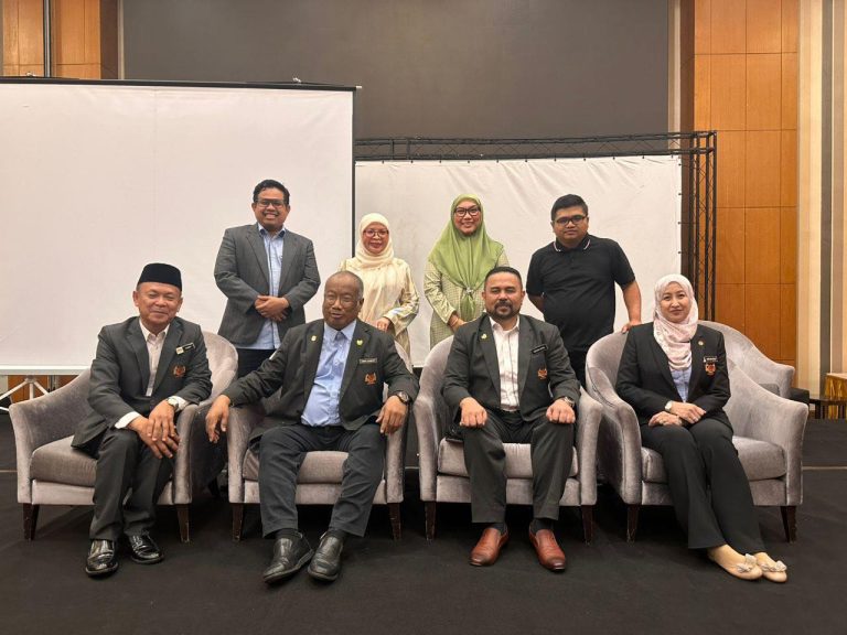 Bengkel Kertas Kerja Usul Penambahbaikan Sistem Saraan Perkhidmatan Awam (SSPA) bagi Gred Perubatan dan Kesihatan anjuran CUEPACS telah diadakan pada 2 hingga 4 Mei 2025 bertempat di The Pearl Hotel, Kuala Lumpur.