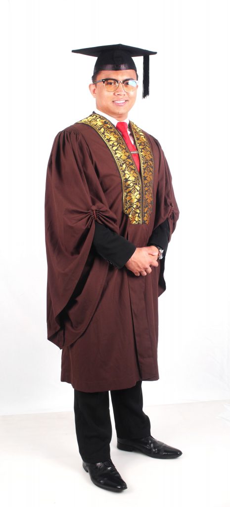 phd graduation gown in malaysia