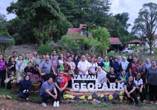 Memperkasa Pendidikan Geopark: LESTARI UKM dan Jabatan Hutan Sarawak Perhalusi Modul Pendidikan Geopark Bersama Sekolah Geopark