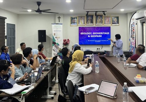 Pendidikan Geopark Diperkasa: 23 Modul Dibangunkan Bersama Guru Sekolah Sarawak