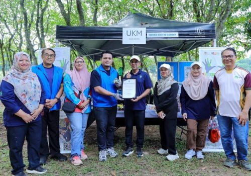 Inovasi Sisa ke Sumber ‘Lilin Aroma daripada Minyak Terpakai’ di Program Warga Saintis @Wetland Putrajaya
