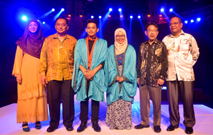 14 Students Honoured At Performing Arts Award Night