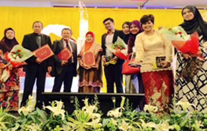 UKM-CESMED Received Award From Kelantan Tourism And Culture Office.jpg1