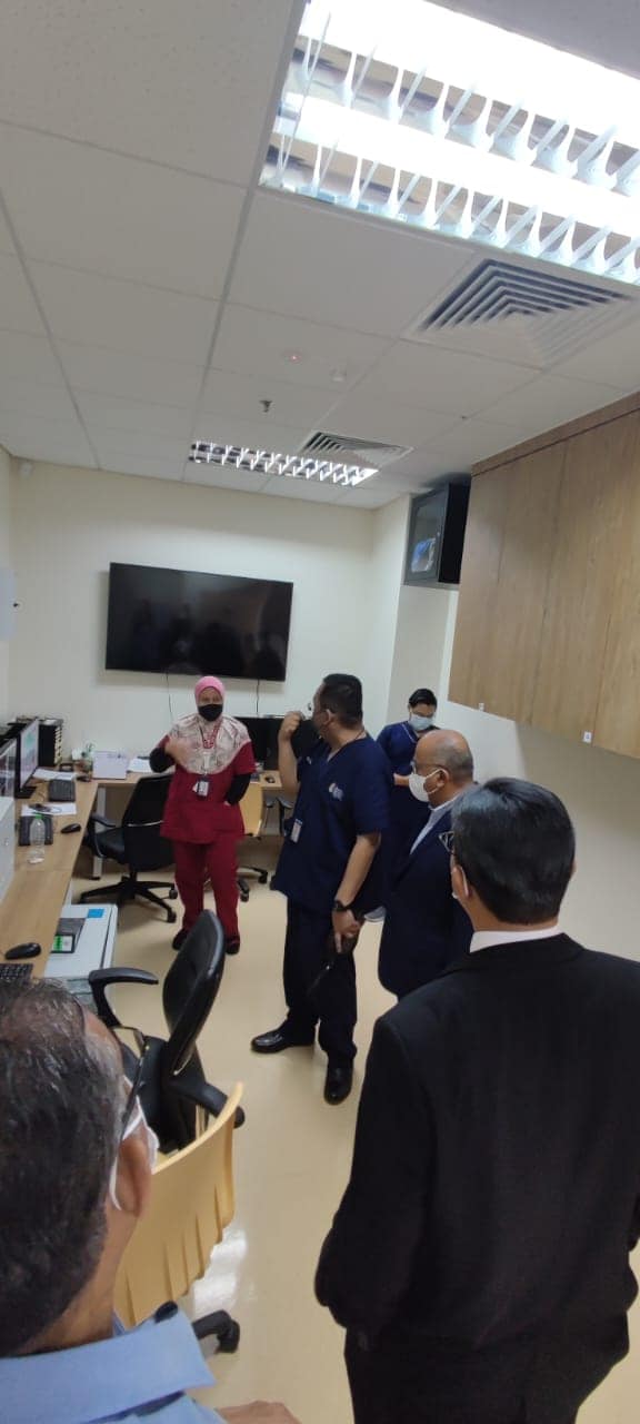 Lawatan Naib Canselor, Ahli LPU & Pendaftar ke Gamma Knife Centre, UKM