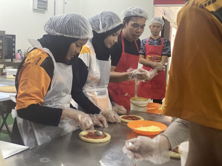 LAWATAN RASA KELAS KEK & PASTRI