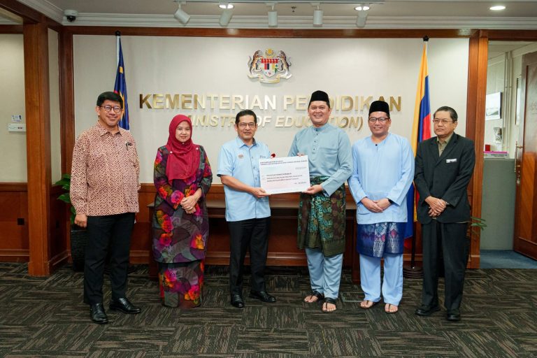 MAJLIS PENYERAHAN SUMBANGAN TABUNG KESEJAHTERAAN KANAK-KANAK SEDUNIA (TKKKS) 2026
