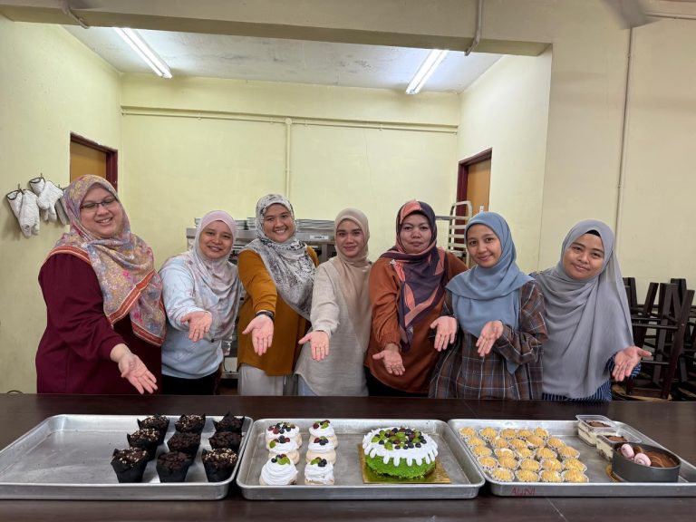 BENGKEL BAKEPRO: UPSKILL TENAGA PENGAJAR KEK & PASTRI PROGRAM PERMATA REMAJA