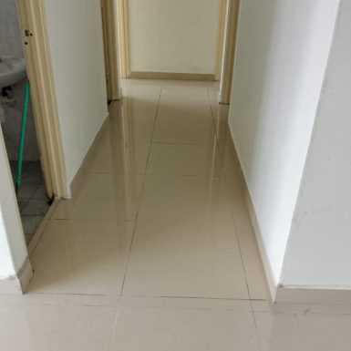5) Walk way to 2 toilets and 3 bedrooms