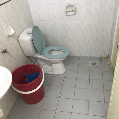 6 e) Toilet 2 connected to Master Bedroom