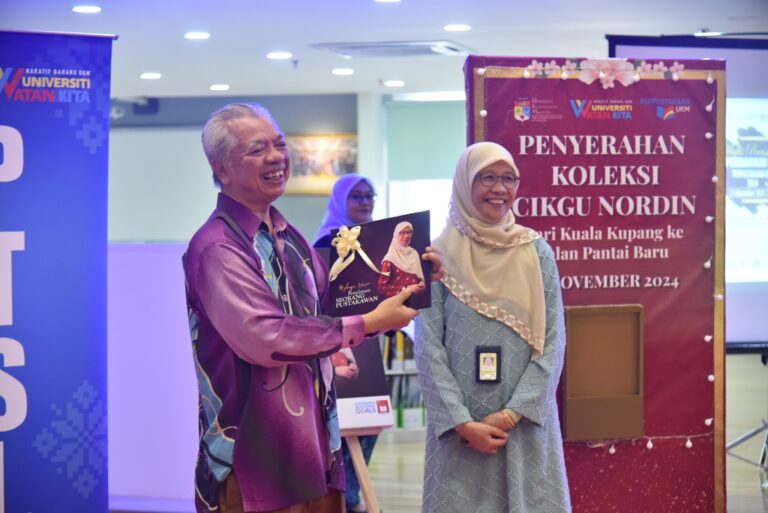 Peluncuran Buku Cik Rohaya Umar : Perjalanan Seorang Pustakawan