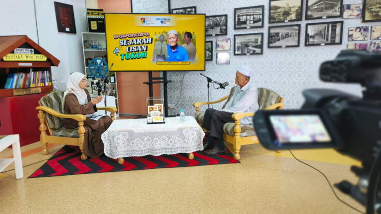 LAKARAN MEMORI KORPORAT UKM: WAWANCARA SEJARAH LISAN BERSAMA PROF. DING CHOO MING DAN EN. ISMAIL JUHAIL