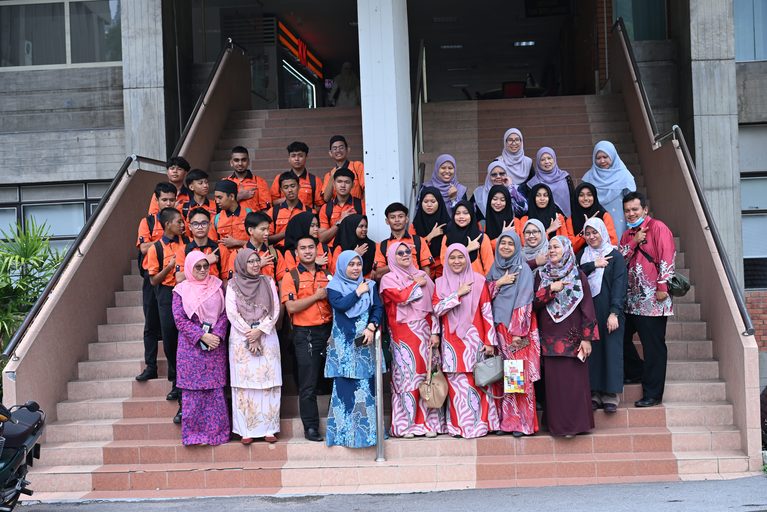 Program Jalinan dan Jaringan Pusat Sumber Al Ilmi Kolej Vokasional Klang, bersama Perpustakaan Tun Seri Lanang, UKM