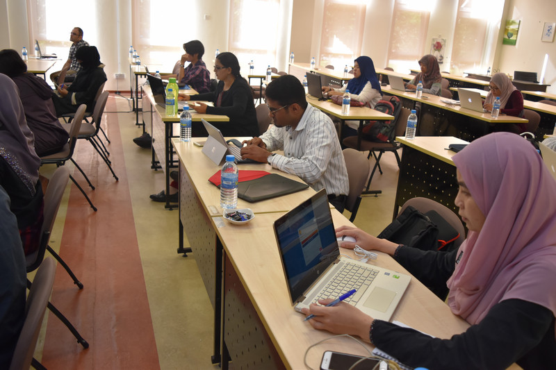 The UKM Graduate Centre Workshop Series 43/2017: Workshop on Writing a ...