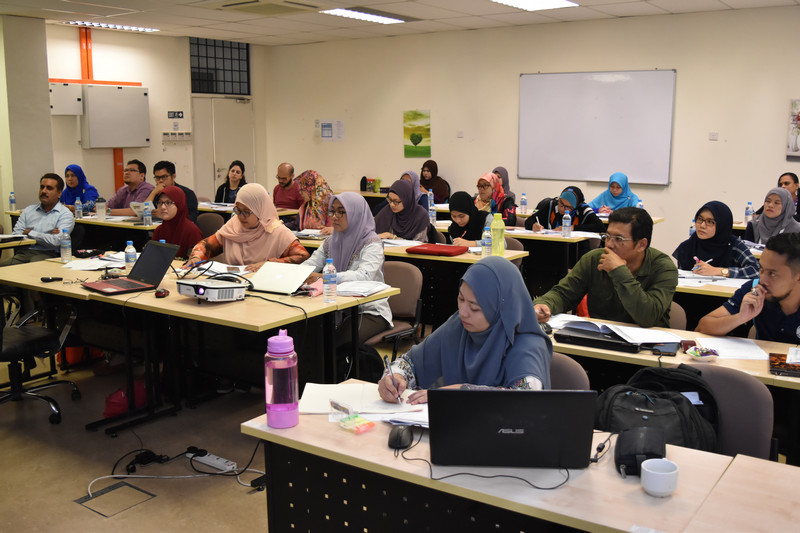 The UKM Graduate Centre Workshop Series 28/2017: Questionnaire Design ...