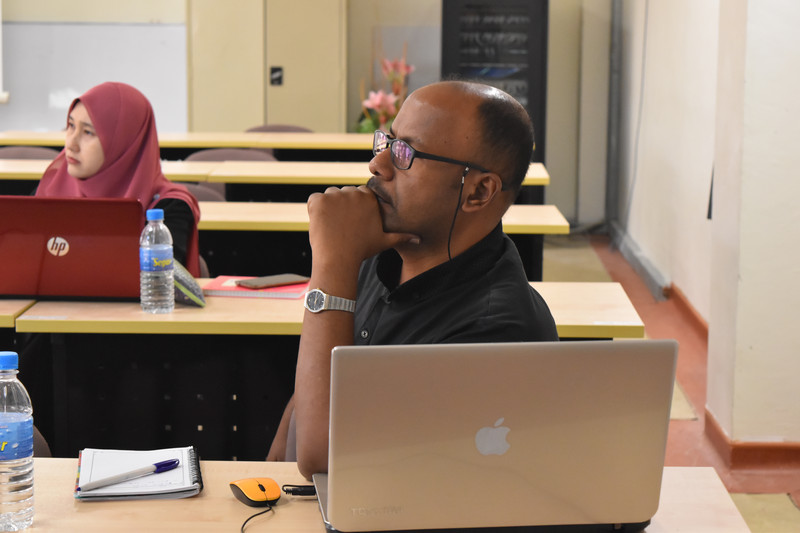 The UKM Graduate Centre Workshop Series 41/2017: Writing for ...