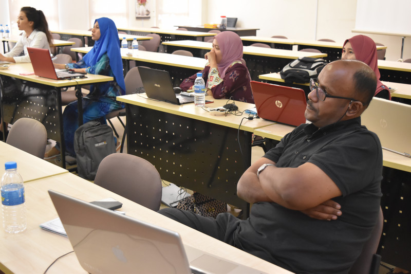 The UKM Graduate Centre Workshop Series 41/2017: Writing for ...