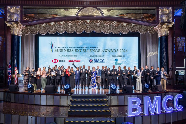 Tahniah UKM berjaya mendapat 2 anugerah dalam Anugerah Kecemerlangan Perniagaan